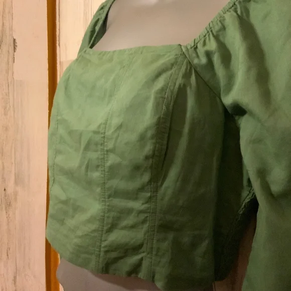 Cropped Top - Picture 3 of 5